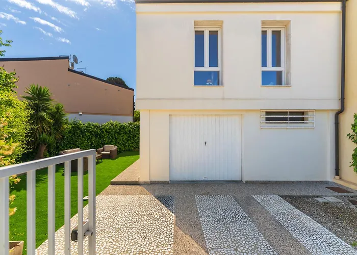 Villa Sardinian Pearl - Poetto Villa, South Sardinia *